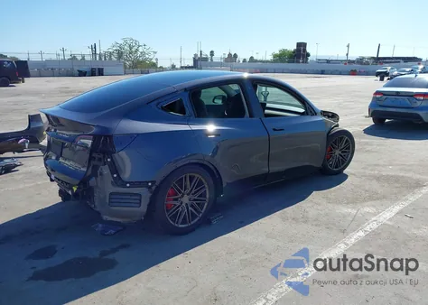 2022 Tesla Model Y Performance Dual Motor All-Wheel Drive z USA, uszkodzony, nr VIN 7SAYGDEF5NF404605